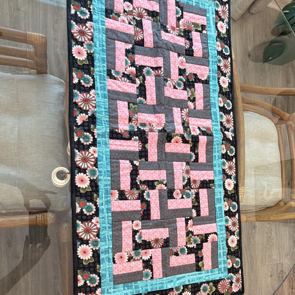 Handmade Quilted Patchwork Floral Table Runner Rectangular Multicolor 36x18 - Picture 3 of 11